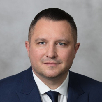 Dr. Kamil Nowacki